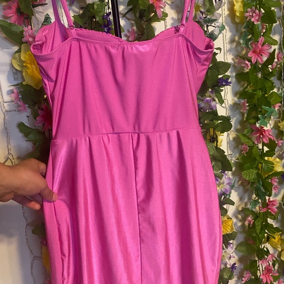 Pink dress - Picture 4 of 4